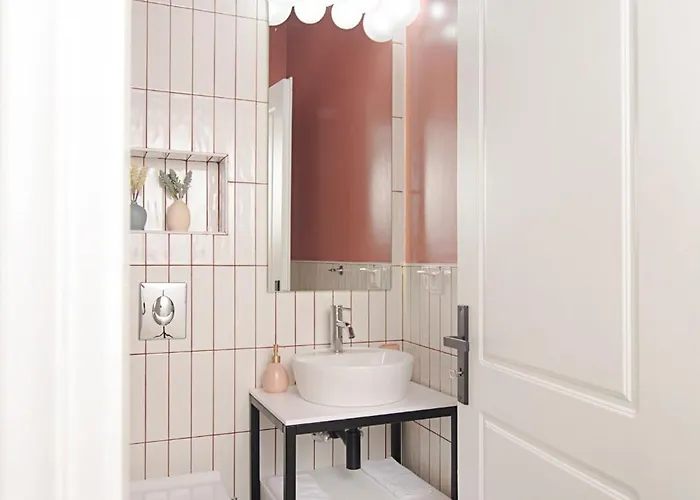 Space Ab 칼라마타